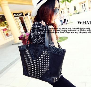 หมดค่ะ กระเป๋าสไตล์เกาหลี Maomaoรุ่นM07-015 อินเทรนด์ค่ะสำหรับรุ่นนี้ เป็นกระเป๋าปากด้านบนกว้าง 